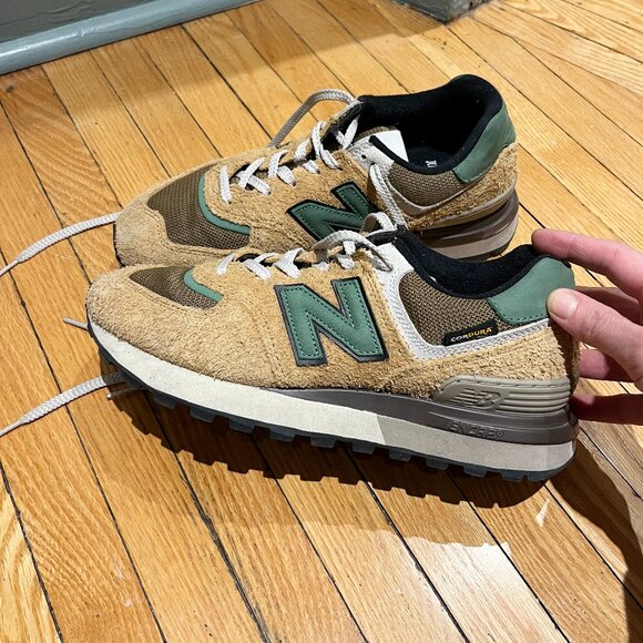 Awesome New Balance 574 - 9 Women's / 7.5 Men's - Like New - Yellow / Green - Picture 1 of 14